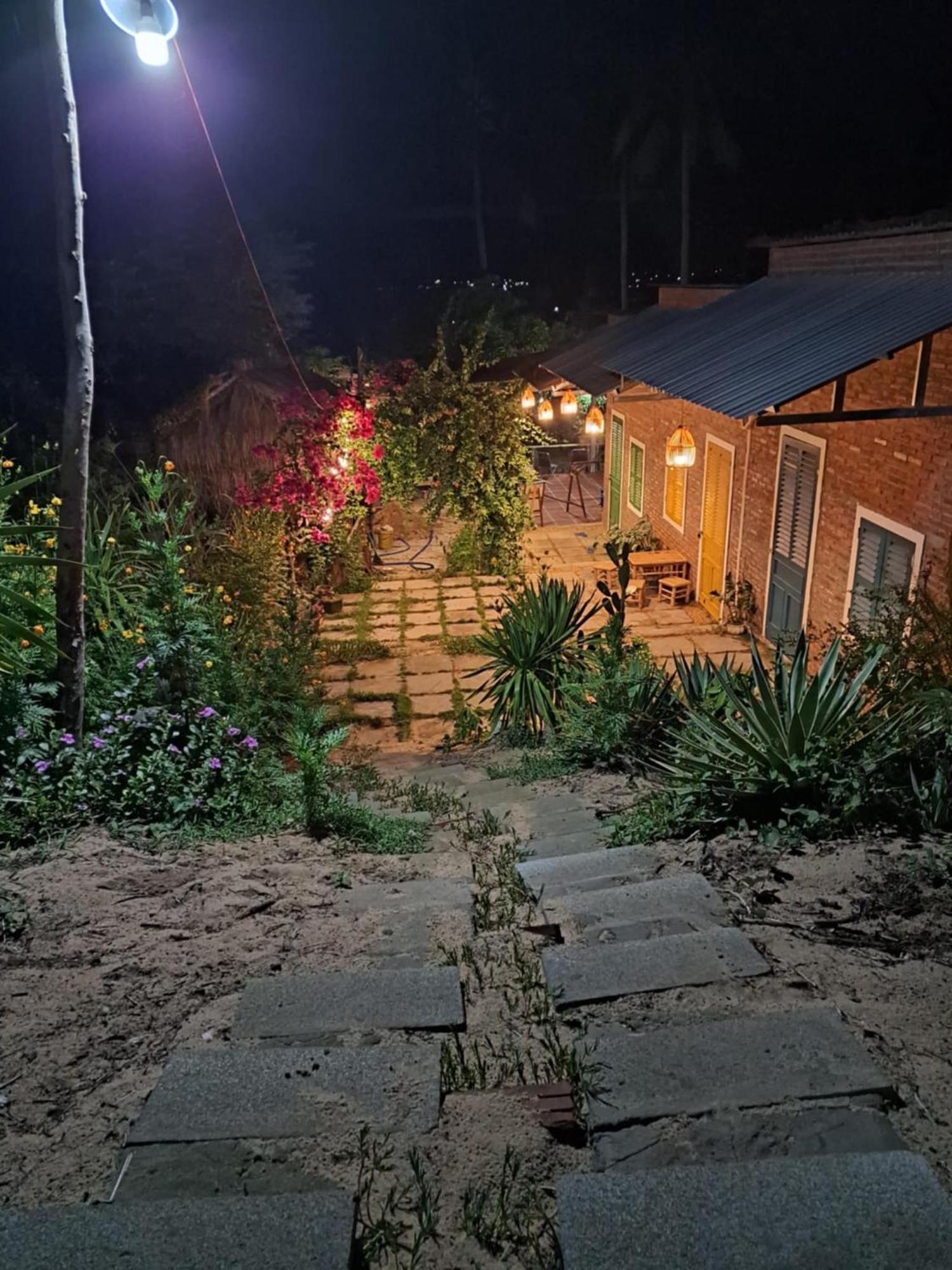 Homestay Dat Phu Туїхоа Екстер'єр фото